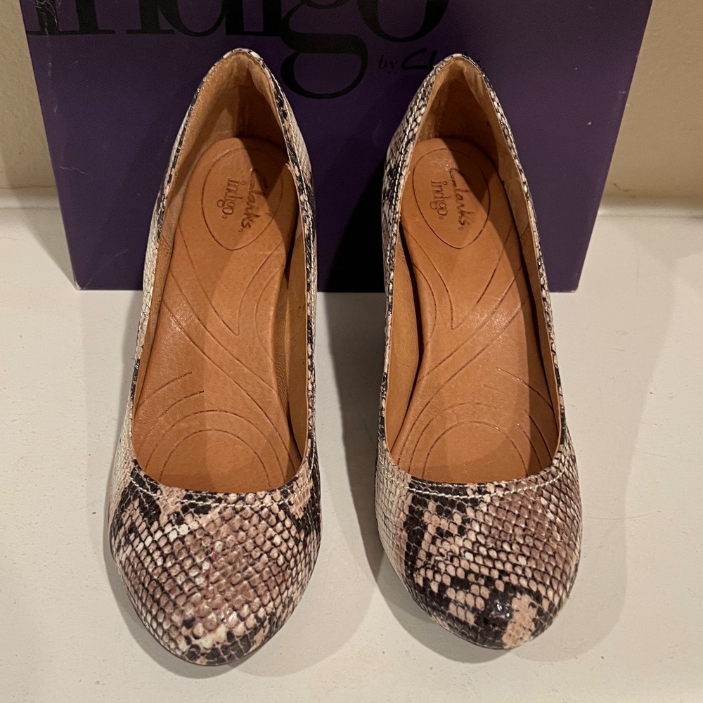 Clarks Indigo Purity Snow wedges pumps size 11